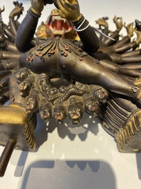 Statuette de Yamantaka en bronze dor&eacute;, Sino-Tibet, probablement 17/18&egrave;me