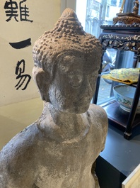 Importante sculpture de Bouddha Shakyamuni en stuc, Tha&iuml;lande, r&eacute;gion de Haripunchai, 13&egrave;me