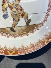 Assiette de type 'South Sea Bubble' en porcelaine de Chine &agrave; d&eacute;cor de l'Harlequin de la commedia dell'arte, Kangxi/Yongzheng