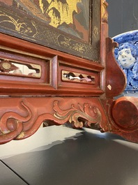 Ecran de table en bois dor&eacute;, laqu&eacute; et polychrom&eacute;, Chine, Shanxi, 16/17&egrave;me