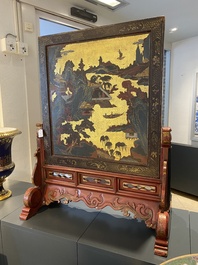 Ecran de table en bois dor&eacute;, laqu&eacute; et polychrom&eacute;, Chine, Shanxi, 16/17&egrave;me