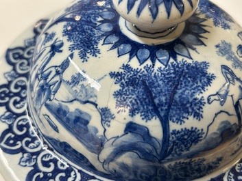 Tr&egrave;s rare pot &agrave; posset en fa&iuml;ence de Delft en bleu et blanc, d&eacute;but du 18&egrave;me