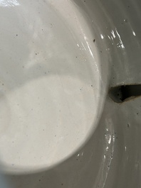 Tr&egrave;s rare pot &agrave; posset en fa&iuml;ence de Delft en bleu et blanc, d&eacute;but du 18&egrave;me