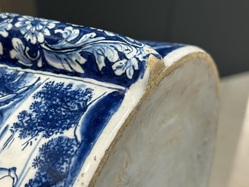 Tr&egrave;s rare pot &agrave; posset en fa&iuml;ence de Delft en bleu et blanc, d&eacute;but du 18&egrave;me