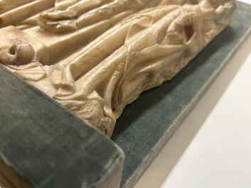 Relief en alb&acirc;tre sculpt&eacute; repr&eacute;sentant 'La crucifixion', Nottingham, Angleterre, 15&egrave;me