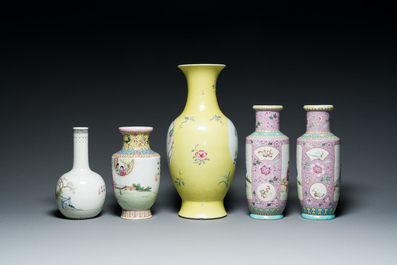 Vijf Chinese famille rose vazen, Qianlong merken, 20e eeuw