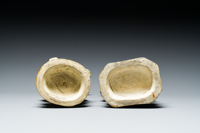 Deux figures en gr&egrave;s porcelaineux polychrom&eacute;, probablement Shiwan, 19&egrave;me