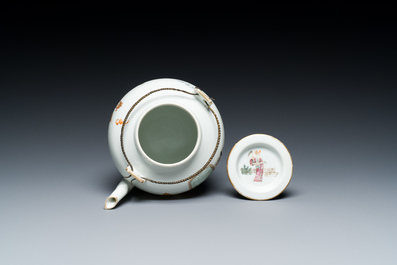 Een Chinese famille rose theepot met 'Guo Ziti' decor, 19e eeuw