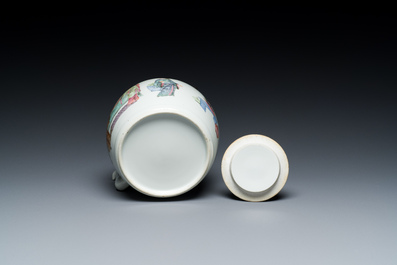 Een Chinese famille rose theepot met 'Guo Ziti' decor, 19e eeuw
