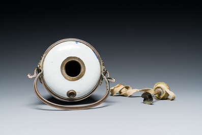 A Chinese blue and white 'Bleu de Hue' water pipe for the Vietnamese market, 19th C.