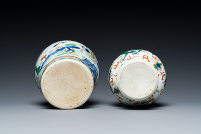 Two Chinese wucai vases, Wanli mark, 19/20th C.