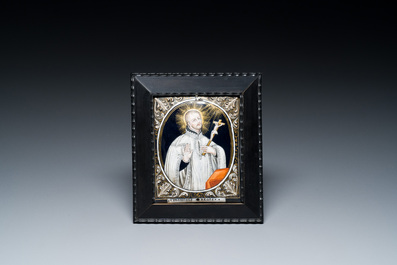 Een plaquette met de heilige J.F. R&eacute;gis in Limoges email, gesigneerd Jean Baptiste II Nouailher, Frankrijk, 18e eeuw