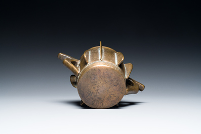 Mortier et son pilon en bronze hispano-mauresque, 15&egrave;me