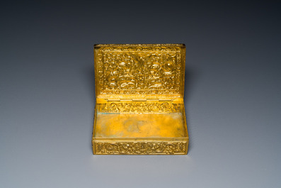 A Chinese rectangular gilt silver 'dragons' box for the Vietnamese market, He Sheng 和盛 seal mark, 19th C.