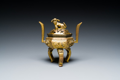 A Chinese gilt bronze tripod censer, 18/19th C.