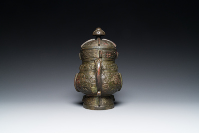 R&eacute;cipient &agrave; vin rituel archa&iuml;que en bronze dans le style des Zhou de l'Ouest, 'you', Chine, Ming
