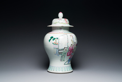 Vase couvert en porcelaine de Chine famille rose, marque de Qianlong, 19&egrave;me