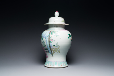 Vase couvert en porcelaine de Chine famille rose, marque de Qianlong, 19&egrave;me