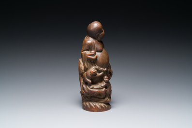 Bouddha en bois de bambou sculpt&eacute;, Chine, 18/19&egrave;me