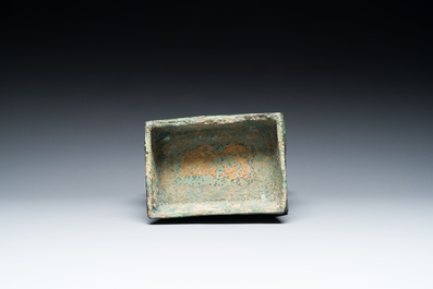R&eacute;cipient &agrave; vin rituel archa&iuml;que en bronze inscrit Jie Fu Wu 㔾父戊, 'fanghu', Chine, Zhou de l'Ouest