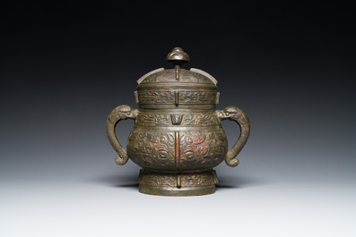 R&eacute;cipient &agrave; vin rituel archa&iuml;que en bronze dans le style des Zhou de l'Ouest, 'you', Chine, Ming