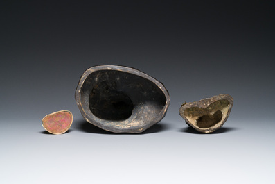 Drie Chinese bronzen sculpturen van Boeddha en Guanyin, Ming en later