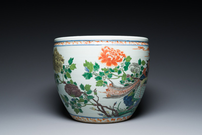 A Chinese famille verte 'phoenixes' fish bowl, 19/20th C.