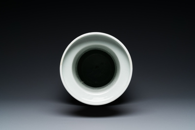 A Chinese famille rose rouleau vase with Shou Lao, Qianlong mark, 19th C.