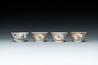 Een Chinese famille rose theepot, vier koppen en drie schotels, Yongzheng