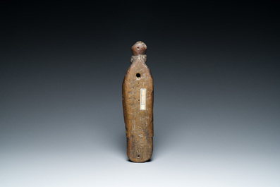 Un saint ou un &eacute;v&ecirc;que b&eacute;nissant en ch&ecirc;ne sculpt&eacute;, Angleterre ou France, 15&egrave;me
