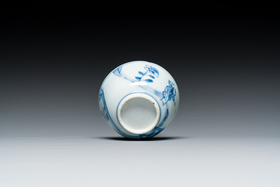Sept pi&egrave;ces en porcelaine de Chine en bleu et blanc, Kangxi/Qianlong