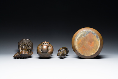 Trois sculptures de Bouddha et de Kannon et un br&ucirc;le-parfum en bronze, Japon, Edo/Meiji, 18/19&egrave;me