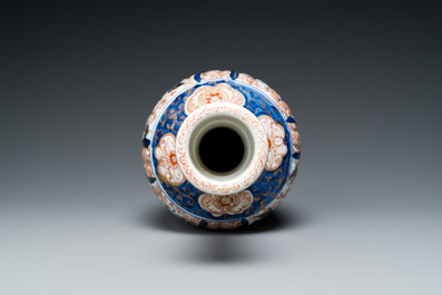 Een diverse collectie Japans Imari en Arita porselein, Edo/Meiji, 18/19e eeuw