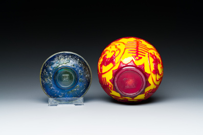 Twee Chinese kommen in Peking glas, Qianlong merken, 19/20e eeuw