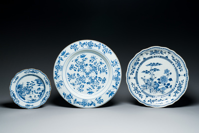 Sept pi&egrave;ces en porcelaine de Chine en bleu et blanc, Kangxi/Qianlong