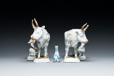 Een diverse collectie blauw-wit en wit Delfts aardewerk, 18e eeuw