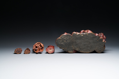 Cinq sculptures en bois, Chine et Japon, 19/20&egrave;me