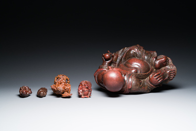 Cinq sculptures en bois, Chine et Japon, 19/20&egrave;me