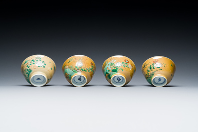 Vier Chinese famille verte koppen en schotels, Kangxi