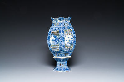 A large Chinese blue and white reticulated lantern on stand, 19/20th C.