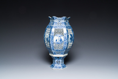 A large Chinese blue and white reticulated lantern on stand, 19/20th C.