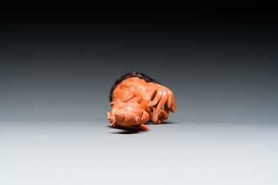 Sculpture d'une femme sur un ph&eacute;nix en corail rouge, Chine, 19/20&egrave;me