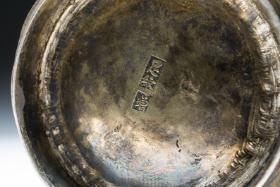 Paire de vases en argent, Chine, marques de Zeng 增 et de Zuwen 足纹, 19&egrave;me