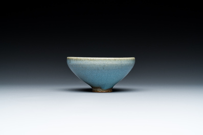 A Chinese junyao Song-style bowl, probably Qing