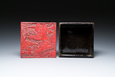 Un sceptre ruyi en buis sculpt&eacute; et une bo&icirc;te couverte en laque rouge de forme carr&eacute;e, marque de Wanli, 19/20&egrave;me