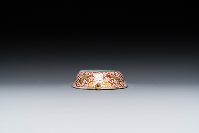 Een polychrome Delftse petit feu borstelrug met 'Elia door de raven gevoed', 18e eeuw