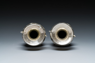 Paire de vases en argent, Chine, marques de Zeng 增 et de Zuwen 足纹, 19&egrave;me