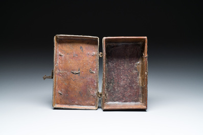 Coffret de missale ou de messager en cuir cisel&eacute; aux montures en fer forg&eacute;, France, 14/15&egrave;me
