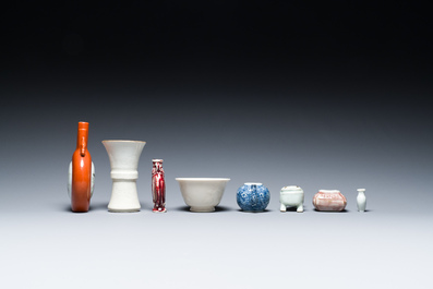 Een diverse collectie Chinees porselein, 18/20e eeuw