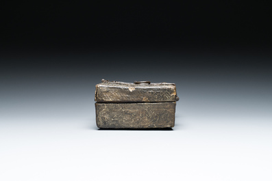 Coffret de missale ou de messager en cuir cisel&eacute; aux montures en fer forg&eacute;, France, 14/15&egrave;me